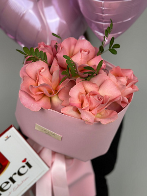 КОМБО #5: букет кенийских роз+шары+конфеты