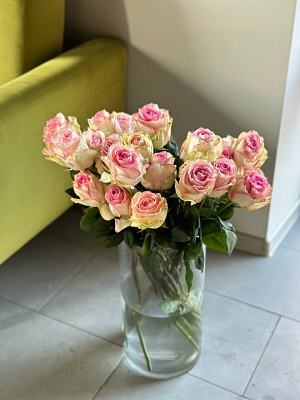 Охапка эквадорских роз Esperance 50 см