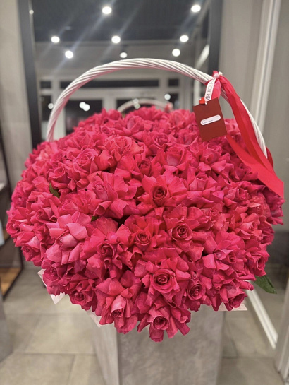 Огромная корзина розовых роз 101 шт.