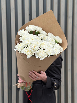 Охапка белых диантусов