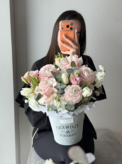 Авторская композиция в мягких пастельных тонах