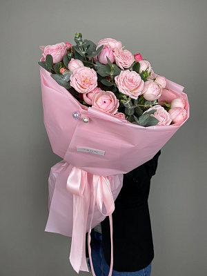 Зефир: букет из кустовых пионовидных роз