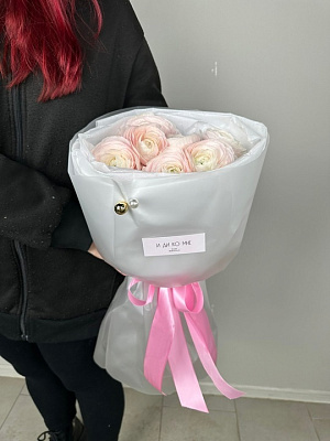 Ранункулюсы в матовой пленке 7 шт.