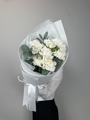 Мини-комплимент из белых диантусов