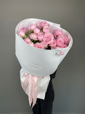 Кустовые пионовидные розовые розы