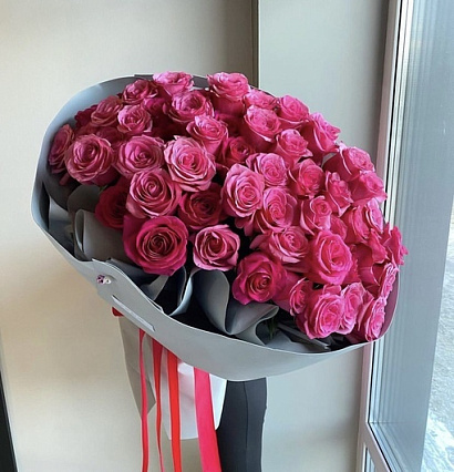 Охапка розовых роз 51 шт.