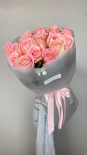 Персиковые розы в матовой плёнке 15 шт.