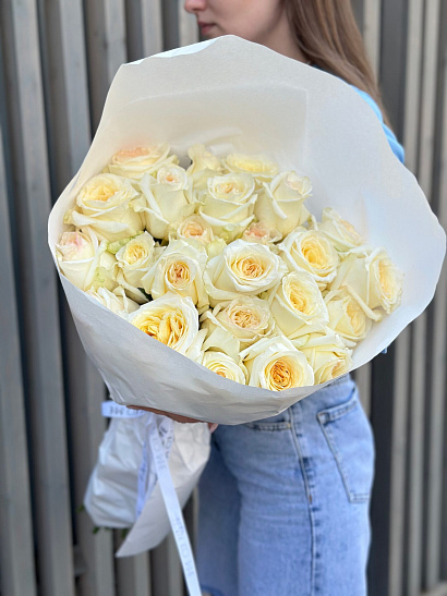 Охапка пионовидной эквадорской розы Candelight 50 см
