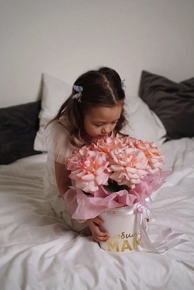 Коробка "Любимая мама" с нежными эквадорскими розами