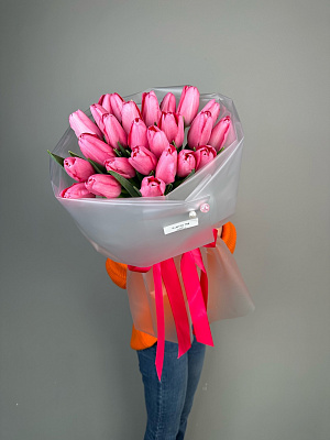 Розовые тюльпаны в матовой пленке 25 шт.