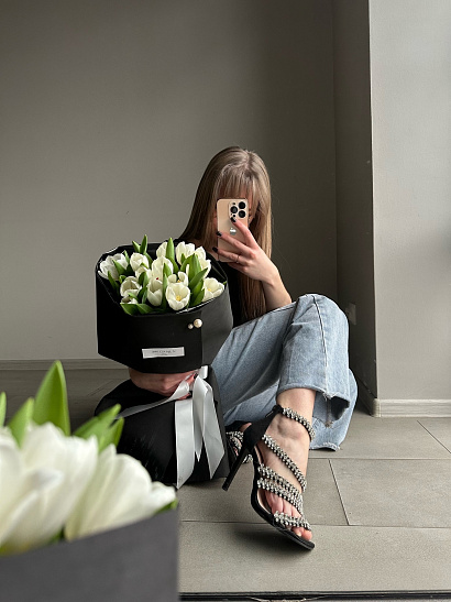 Белые тюльпаны 15 шт.