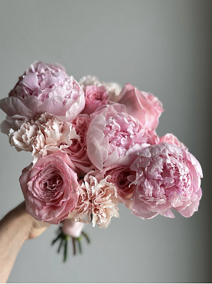 Нежно-розовые тона