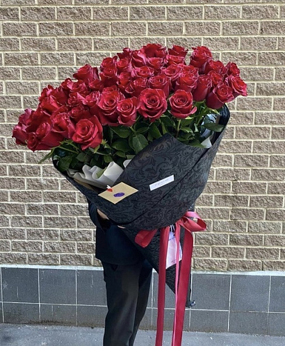 Охапка 51 красной розы