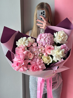 Авторский букет в розово-сиреневых оттенках