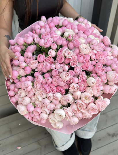 101 кустовая розовая роза