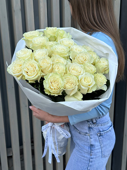 Охапка эквадорской розы Mondial 60 см