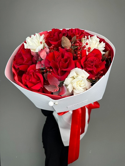 Авторский букет в багровых оттенках