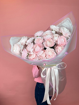 Ранункулюсы в нежном оформлении