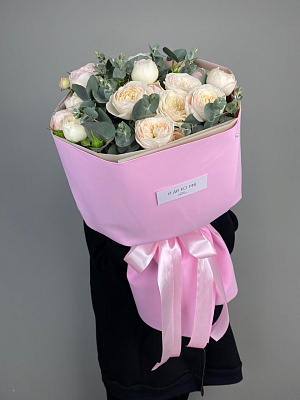 Мороженка пионовидных: букет из кустовых пионовидных роз