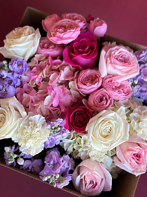 Сборный букет с маттиолой без оформления