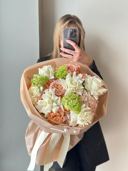 Авторский сборный букет "Пастельный сад"