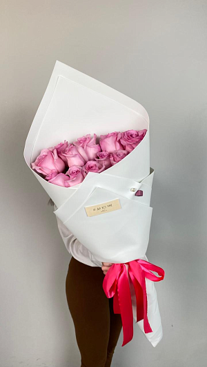 Кулек нежных роз