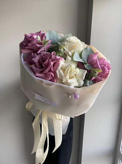 Уникальные розы с эвкалиптом